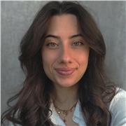 Laureata in lingue offre lezioni di inglese e supporto allo studio